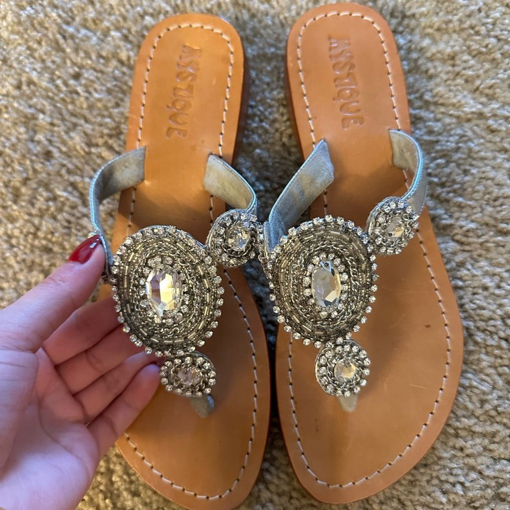 Mystique Silver Chain Thong Sandal Mini Heel Size 7